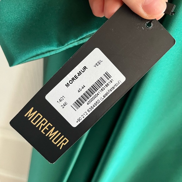 Dress bought in Istanbul, Turkey. Emerald green. - Picture 2 of 6